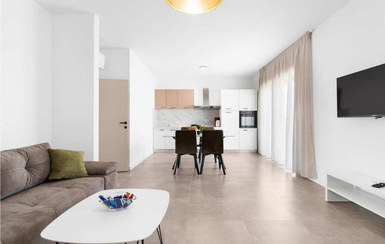 Apartment Venera *