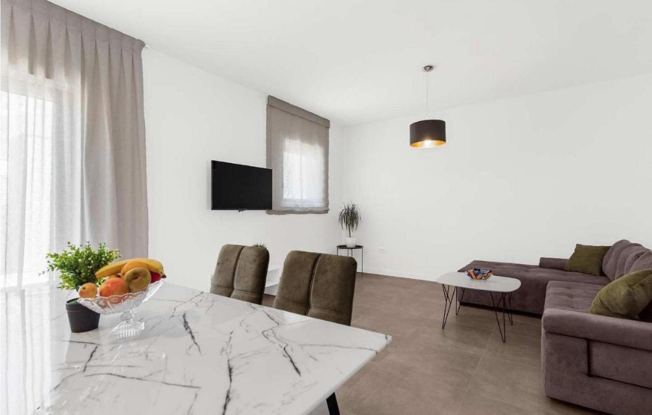 Venera Apartment *